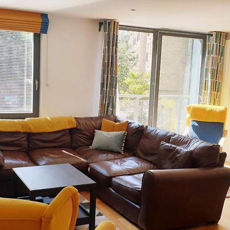 Altido Alluring 3Br Apt Near The Centre With Parking Edinburgh Exterior foto