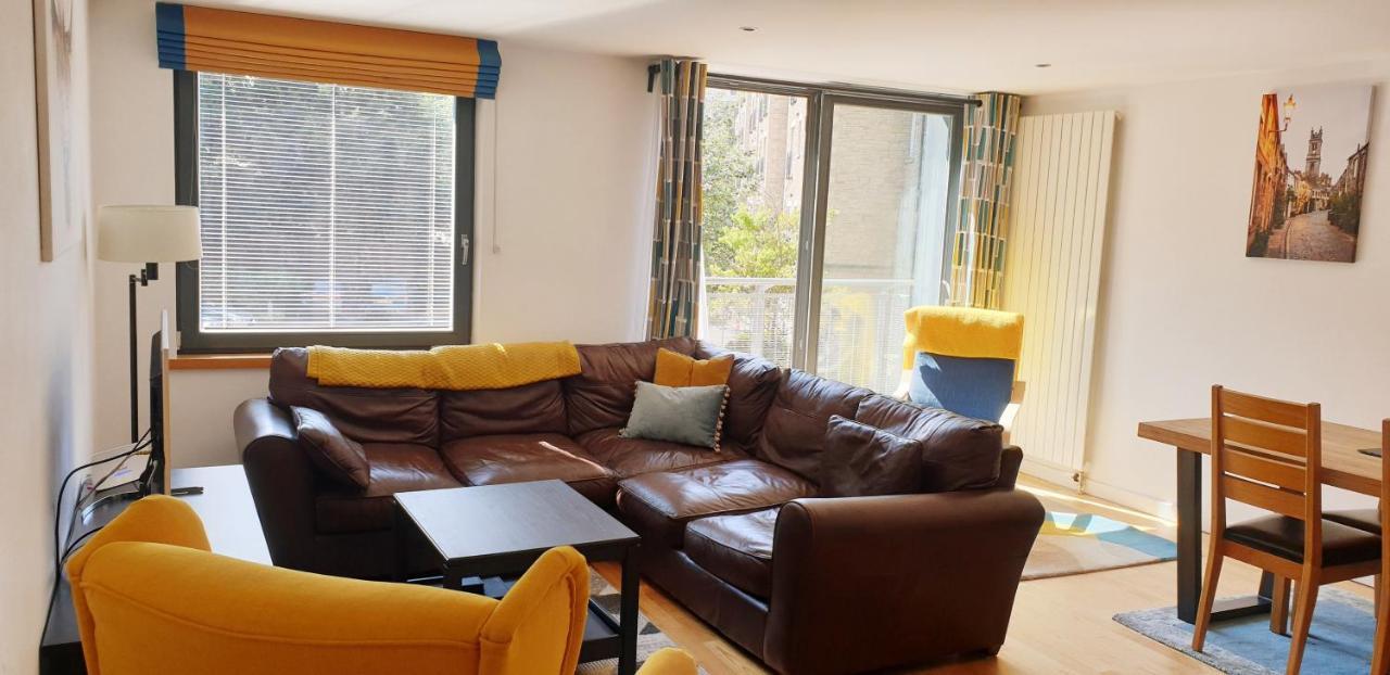 Altido Alluring 3Br Apt Near The Centre With Parking Edinburgh Exterior foto