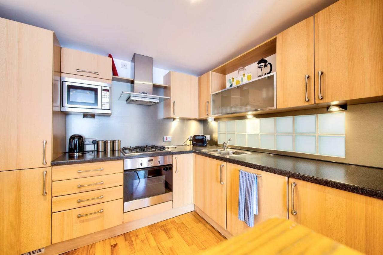Altido Alluring 3Br Apt Near The Centre With Parking Edinburgh Exterior foto